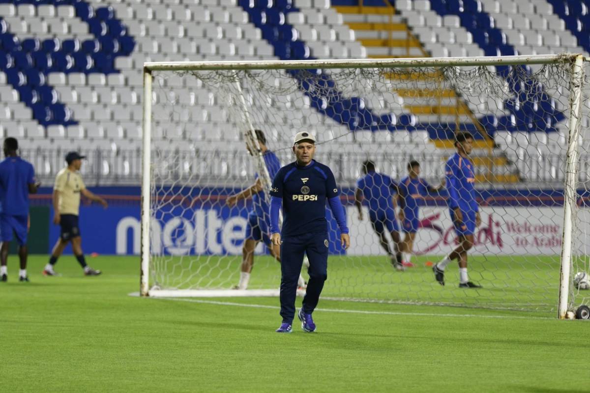 La Revo sorprende a Motagua y el DT Javier López enloquece: Furor de Copa Centroamericana