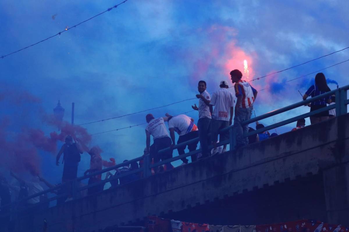 Olimpia vs Mixco: Lindas chicas, barra Ultra Fiel deslumbra y el ambiente en duelo de Copa Centroamericana