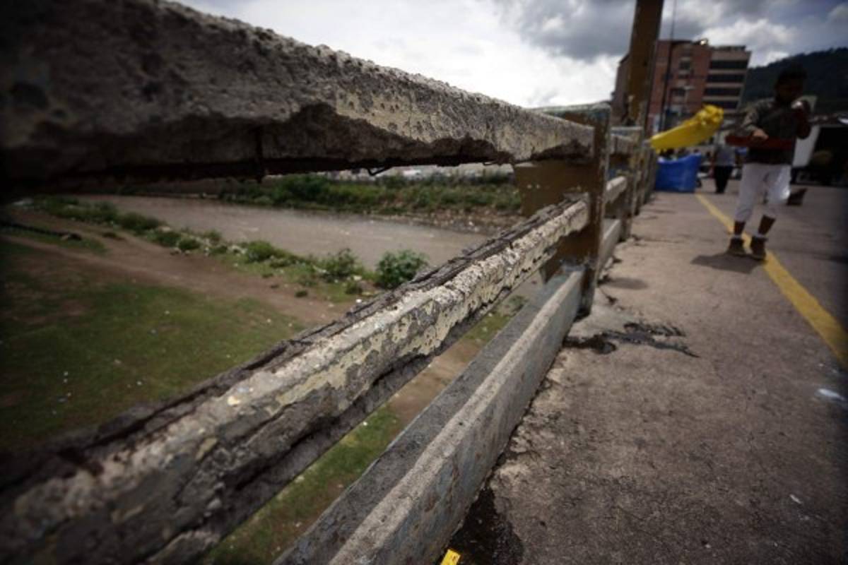 Puentes históricos del Distrito Central se encuentran en el olvido