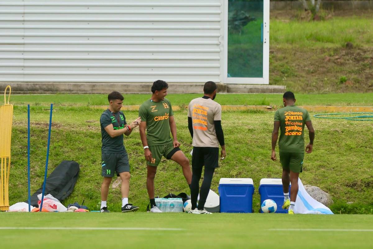 Edwin Rodríguez preocupa, legionario llega con lujosa bolsa y sorpresa en entreno de Honduras