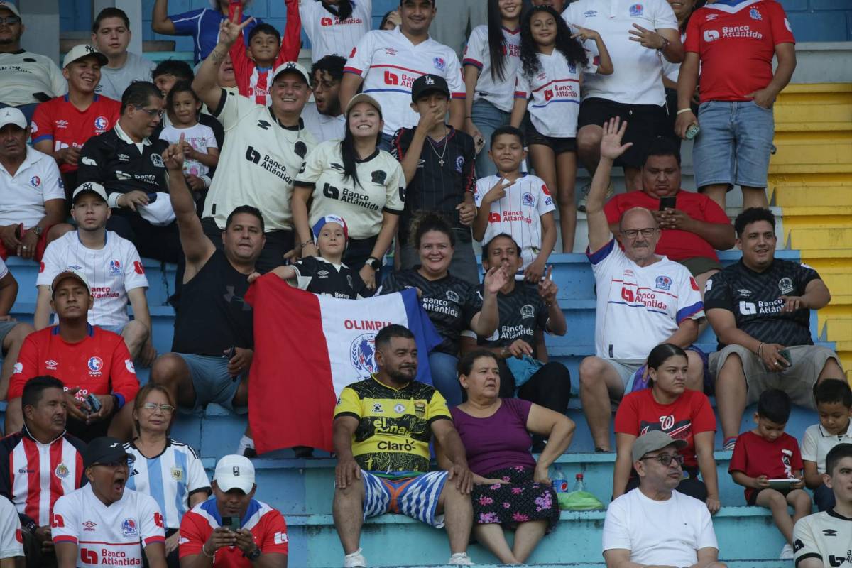 Lindas chicas, Chucky merengue y gran gesto de jugadores: Ambiente en el Olimpia vs Real España