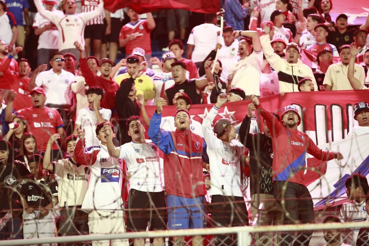 Tristeza de Olimpia, jugador de Cartaginés se burla de la Ultra, leyenda presente y villano en Concacaf