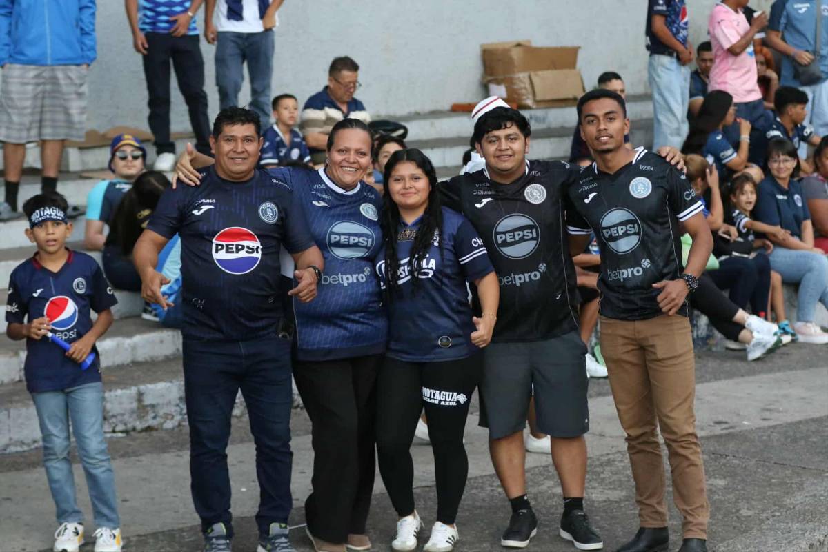 Infiltrados, fiesta de la revo y ambientazo en el Nacional previo al Motagua vs Alajuelense
