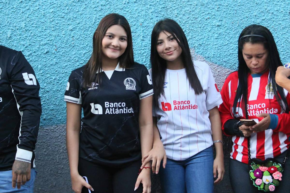¡Fue una pasarela! Las bellas chicas que encendieron la previa del Olimpia vs Alajuelense