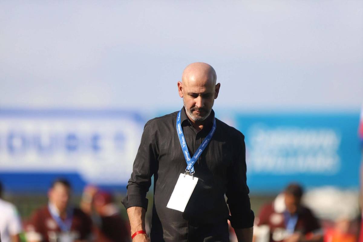 Pelea entre jugadores, fuerte polémica arbitral en gol de Marathón y Olimpia sale herido del Yankel