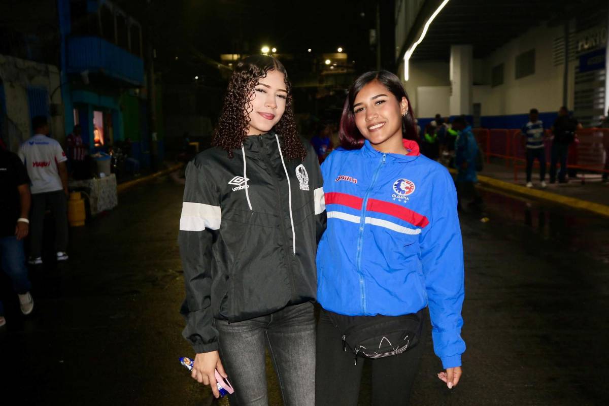 Lindas chicas, show de La Ultra Fiel y ambientazo previo al Olimpia-Firpo en Copa Centroamericana