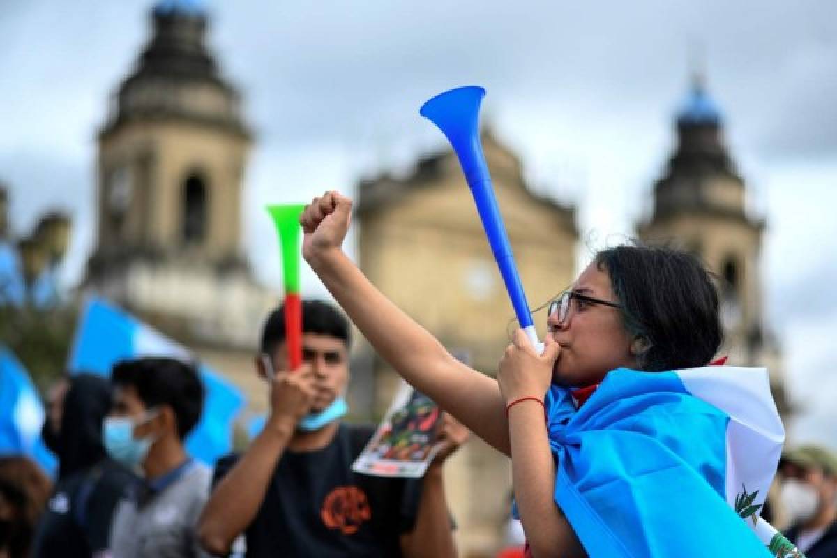 Guatemaltecos vuelven a las calles para exigir la renuncia de un Giammattei que guarda silencio