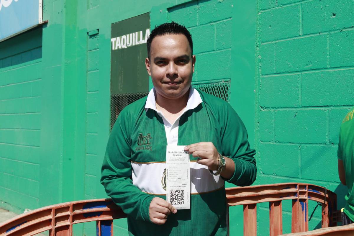 Leyenda sorprende, hermandad entre aficionados y la bella rubia en el clásico Marathón-Real España