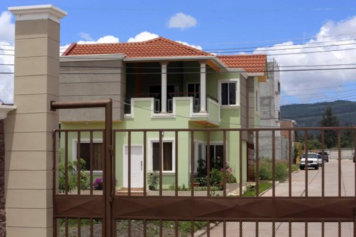 Una de cada cuatro familias capitalinas sin vivienda propia