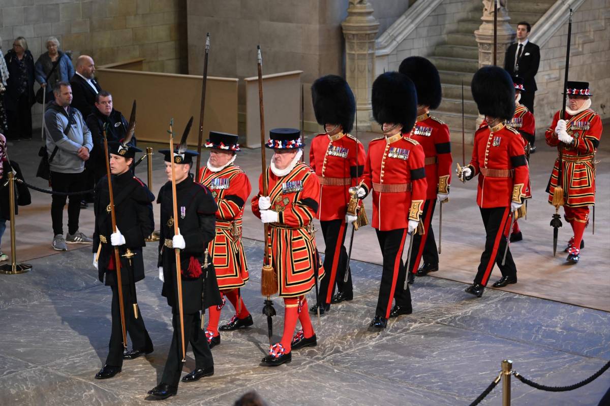 Los Alabarderos han estado durante todo el funeral de la reina Isabel.