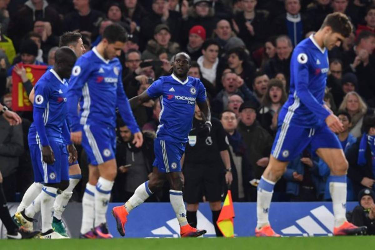 Chelsea venció al Tottenham y se apodera del liderato en la Premier