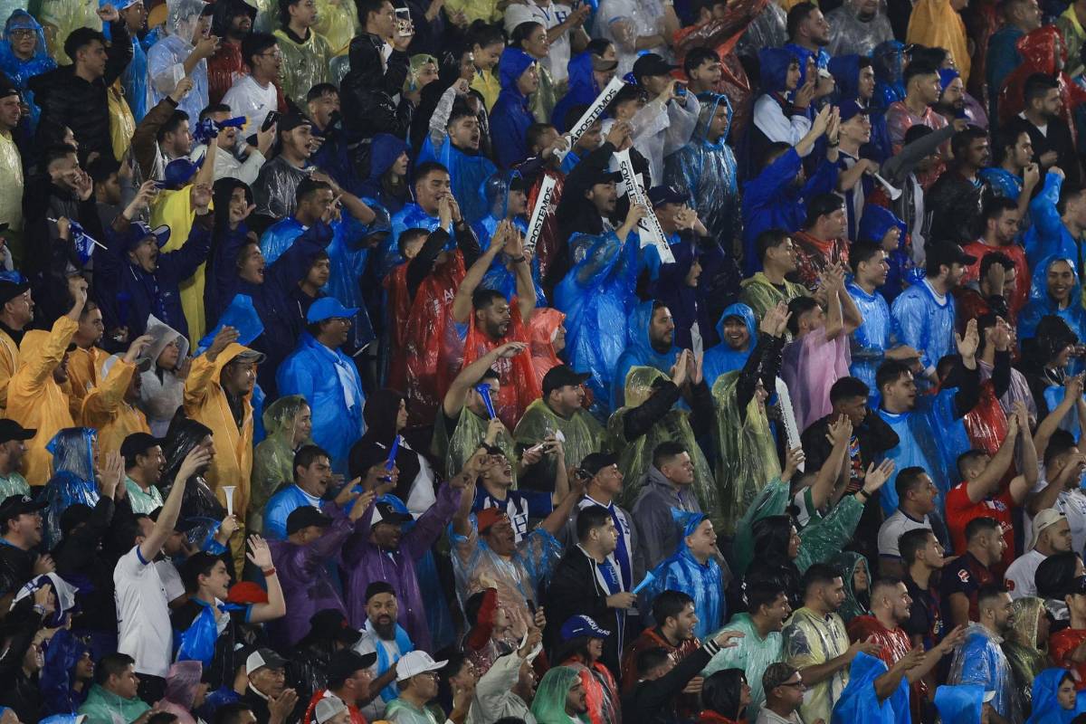 No se vio: Pelea de Menjívar con Jiménez, periodista robó miradas y Aguirre lleno de sangre