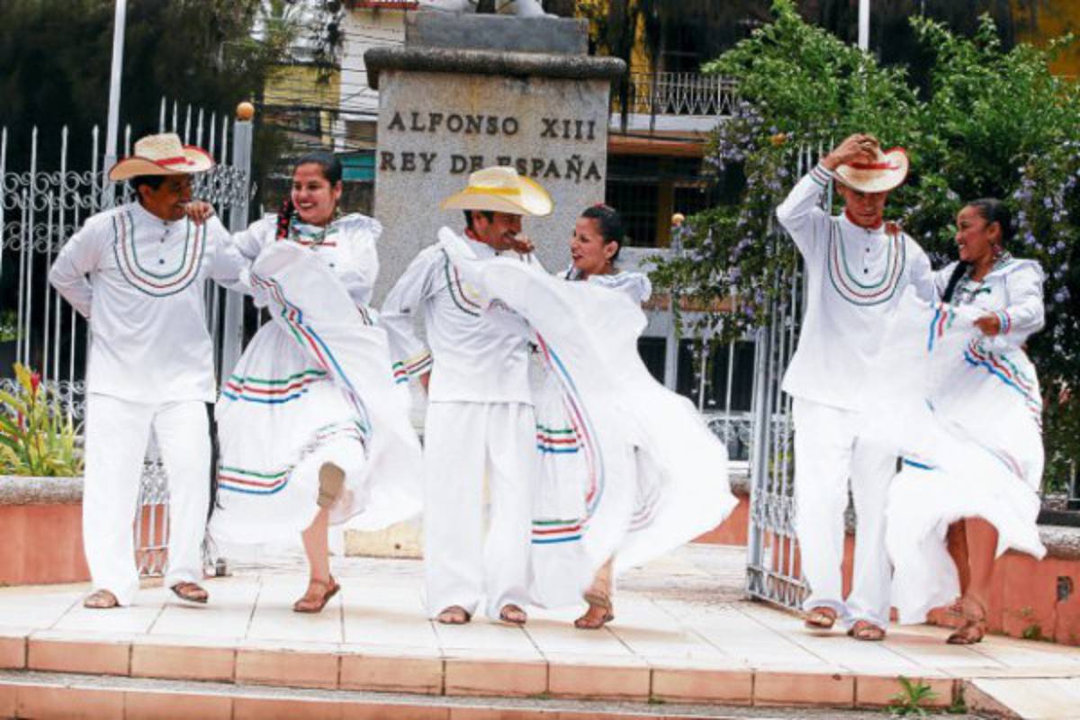 Feria cultural en honor a la madre hondureña