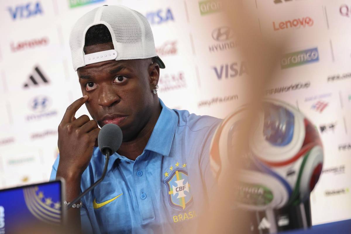 La reacción de la FIFA luego que jugadores pidieron declarar en español en el Mundial