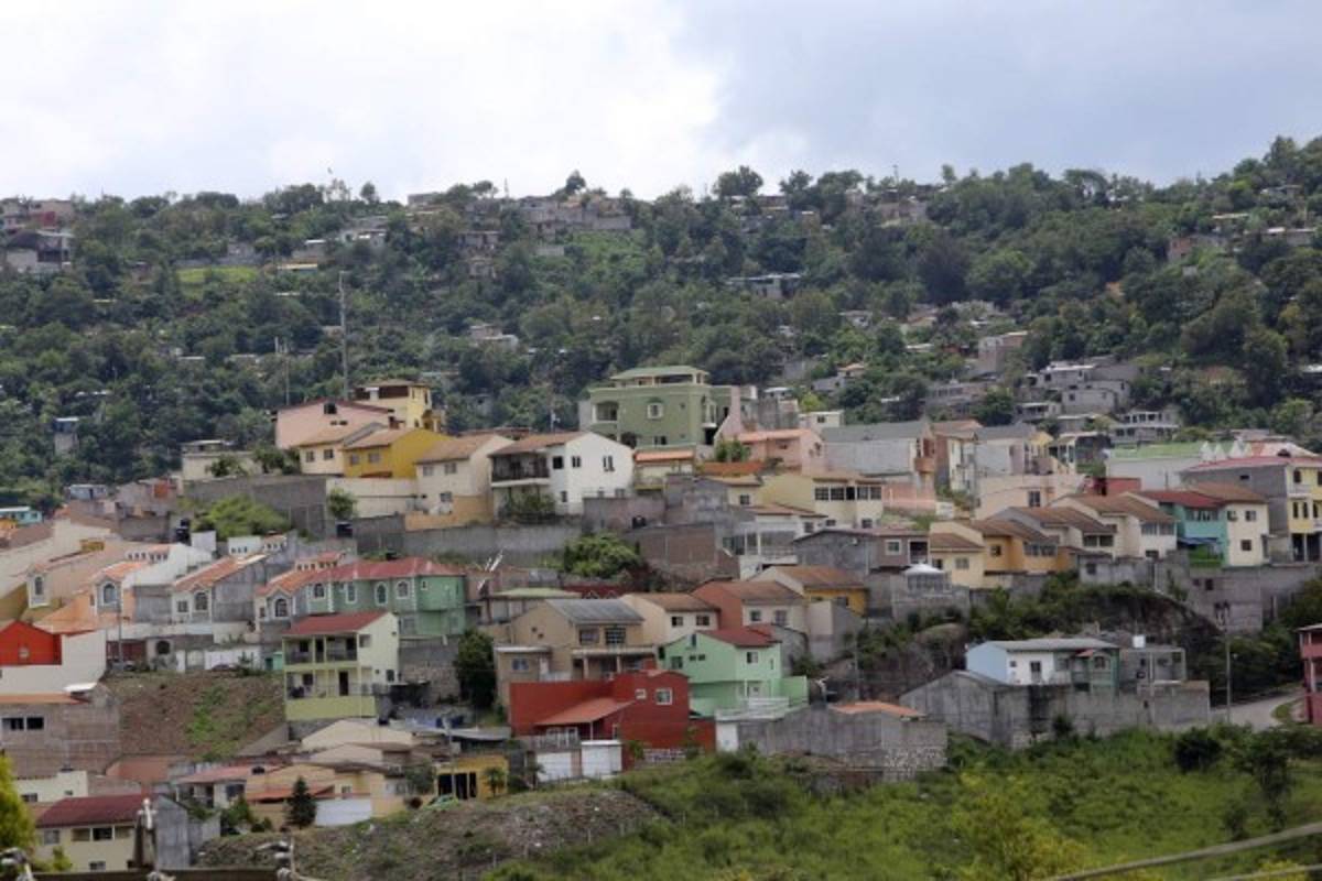 Una de cada cuatro familias capitalinas sin vivienda propia