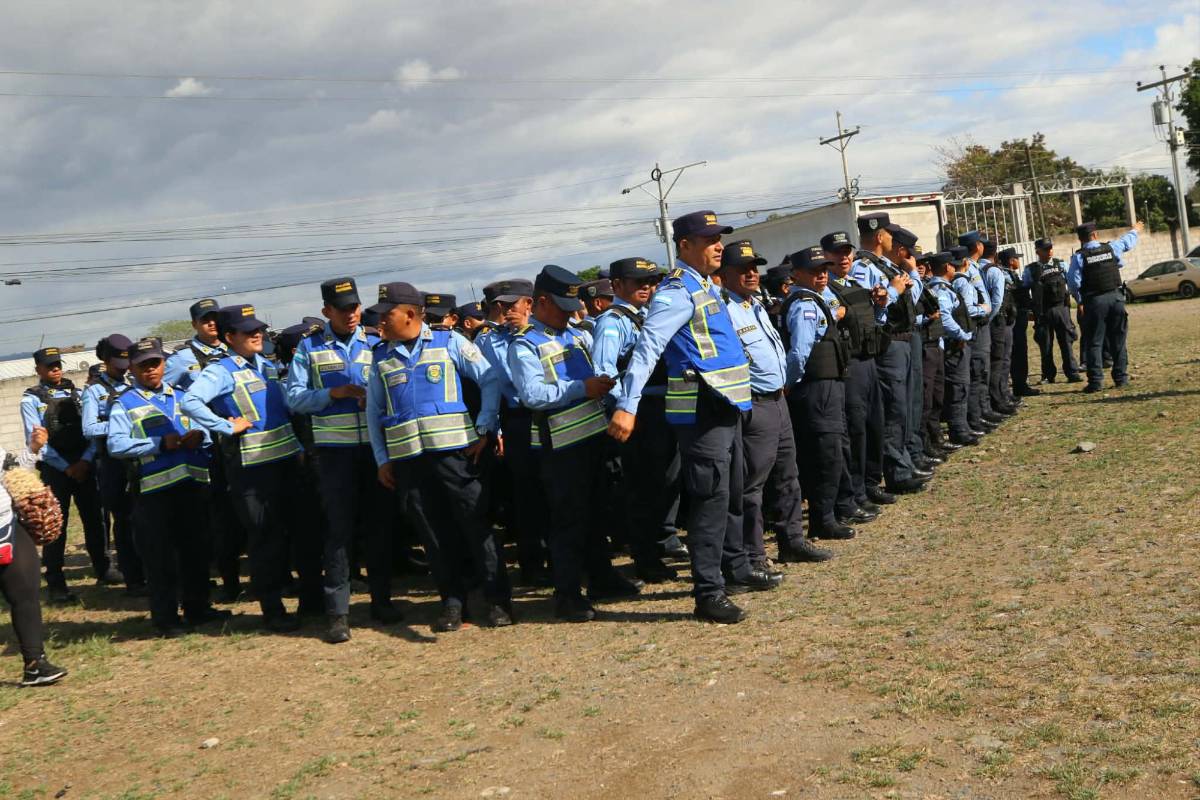 Aficionados sorprenden a Espinel, jugada de VAR de policía y la belleza de Comayagua