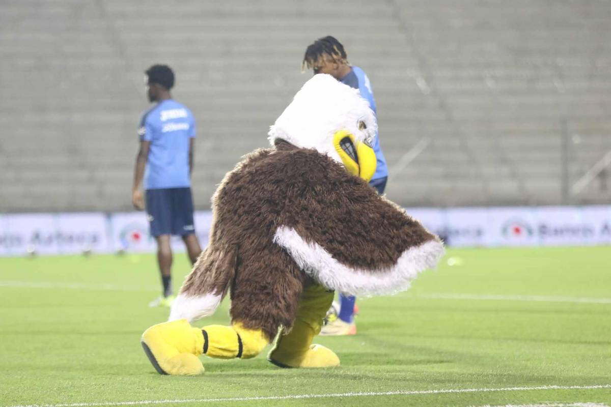 Llegó un campeón, sorpresa de la ´Revo´ y bonito ambiente previo al Motagua vs Real España