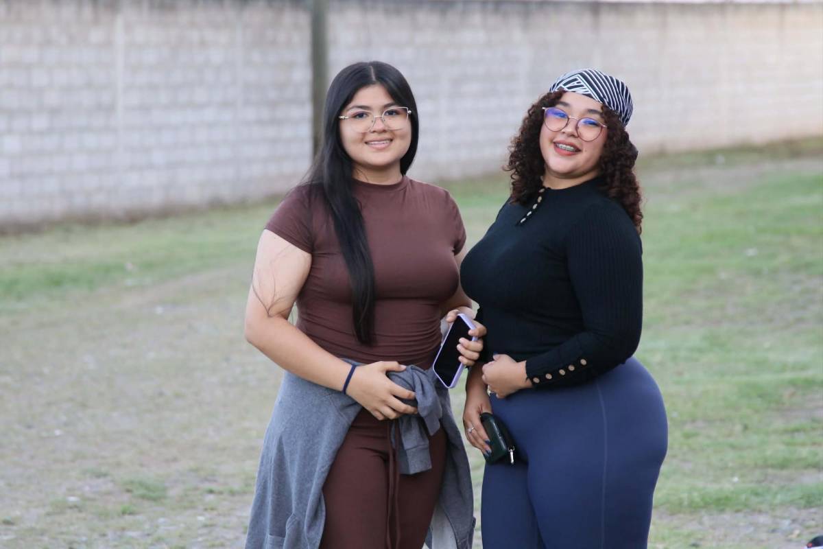 Reconocida tiktoker y rubia se robaron el show: Lindas chicas en la jornada de Liga Nacional