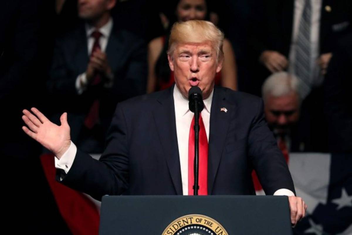 Trump cancela política de Obama hacia Cuba y prohíbe negociar con militares