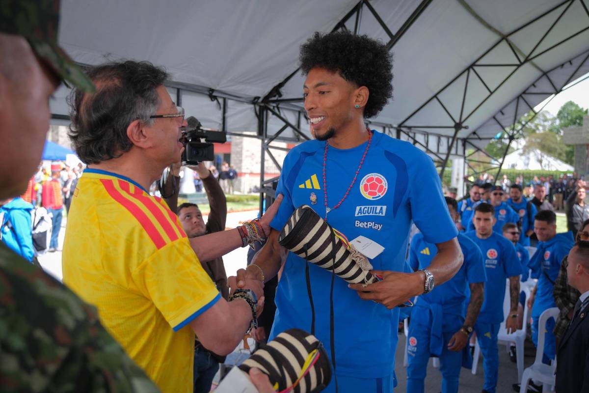 Federación de Fútbol de Colombia se pronuncia sobre polémica presentación ante Petro