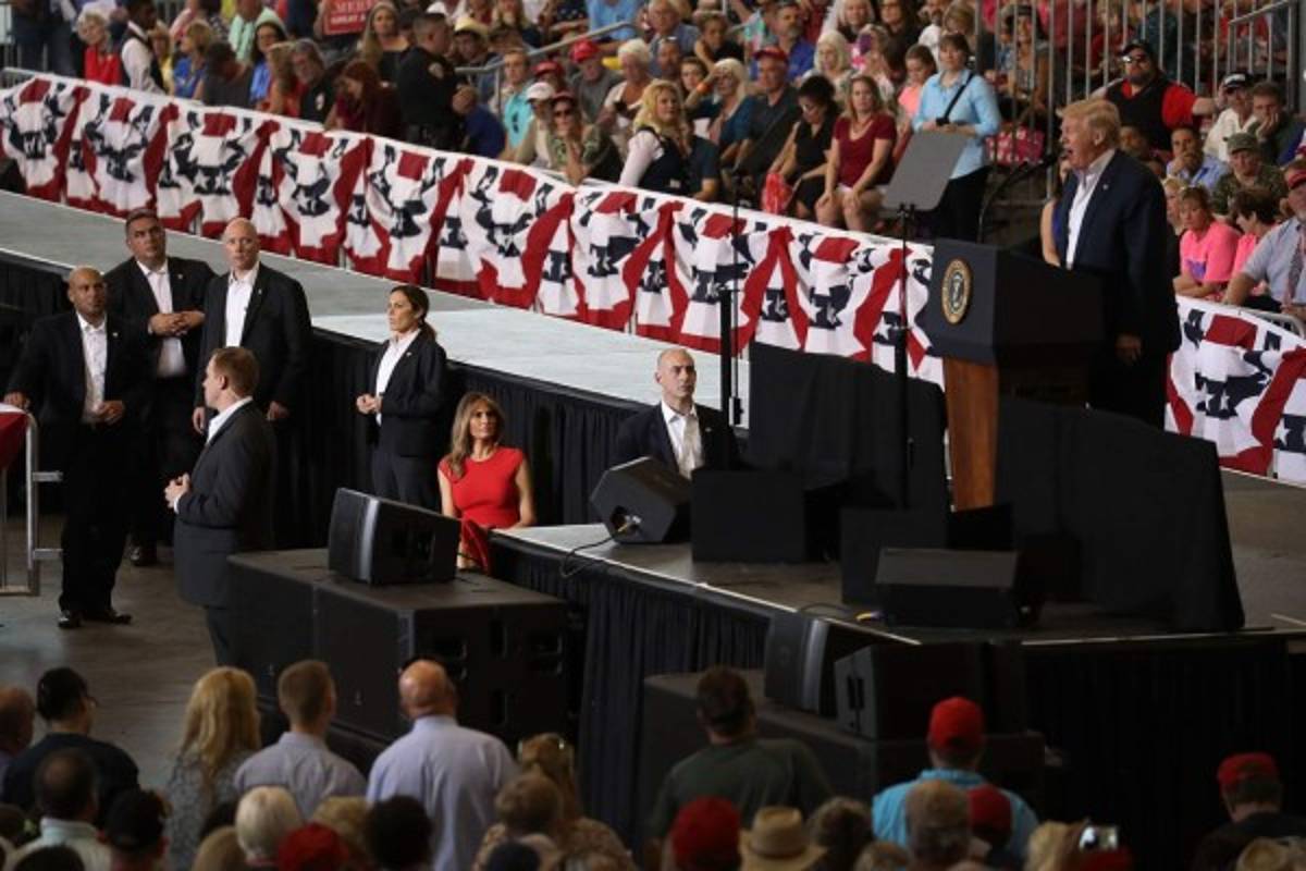 Trump reitera que su polémico inicio es debido al caos que heredó del gobierno Obama