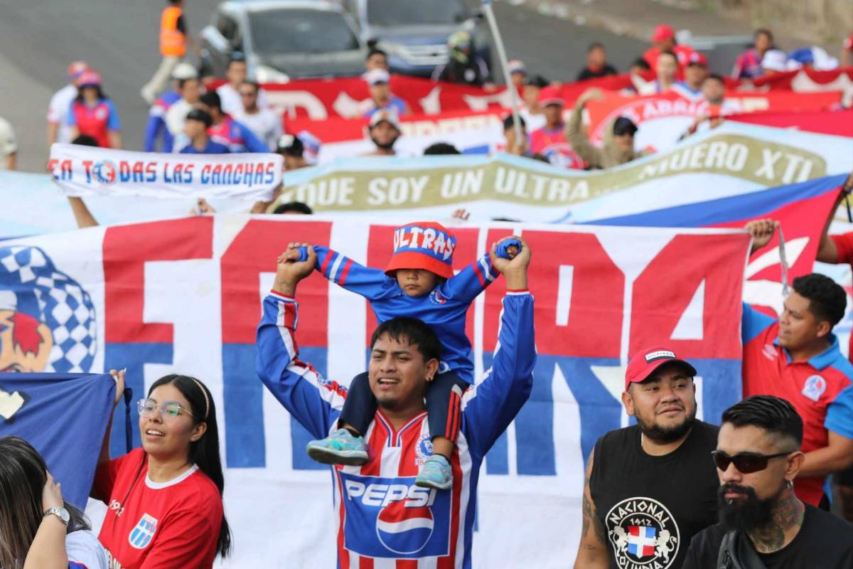 Así fue la llegada de la Ultra Fiel al estadio Nacional para partido de Olimpia ante Real España