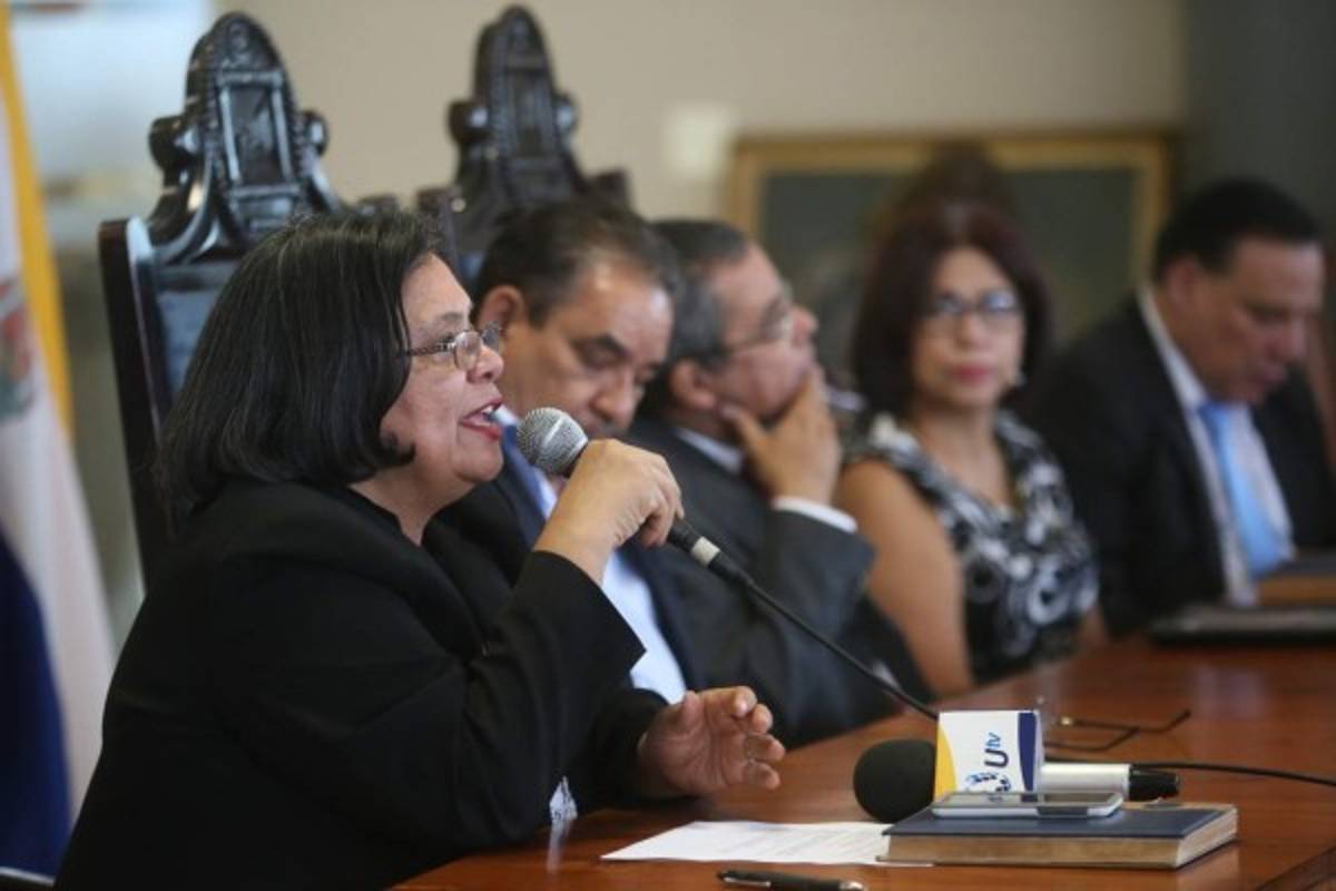 Con resguardo policial, se reanudarán clases en la UNAH