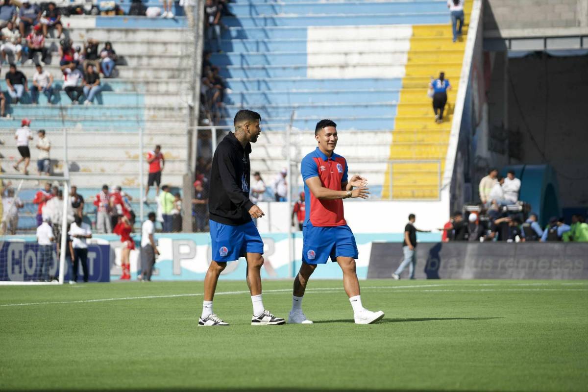 Recibimiento hostil, jugadores llegan de civil y fiesta olimpista previo a final ante Real España