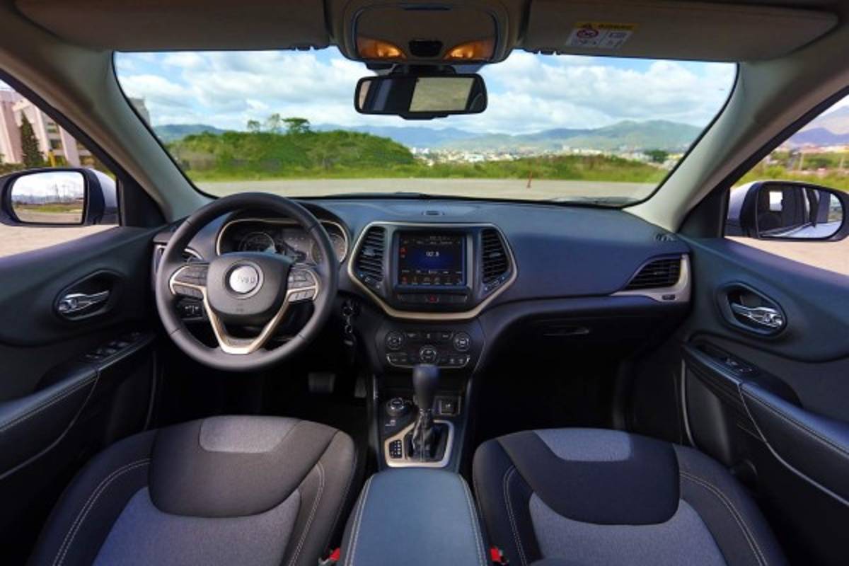 84 octanos para la Cherokee Longitude