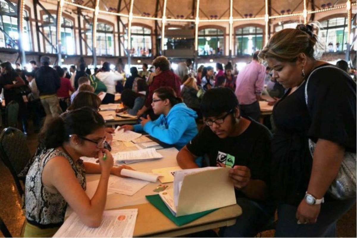 Los hondureños celebran decisión de juez sobre DACA