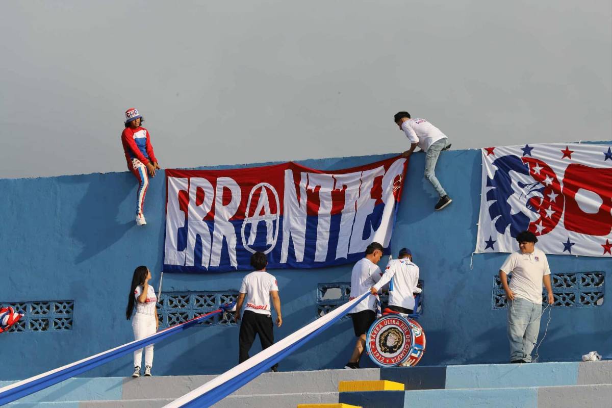 Bronca de Espinel, linda chica cautivó, show de la Ultra y épica remontada de Olimpia vs Victoria