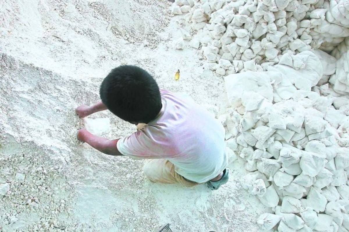 Honduras: Los niños de las canteras y de la cal en Santa Bárbara