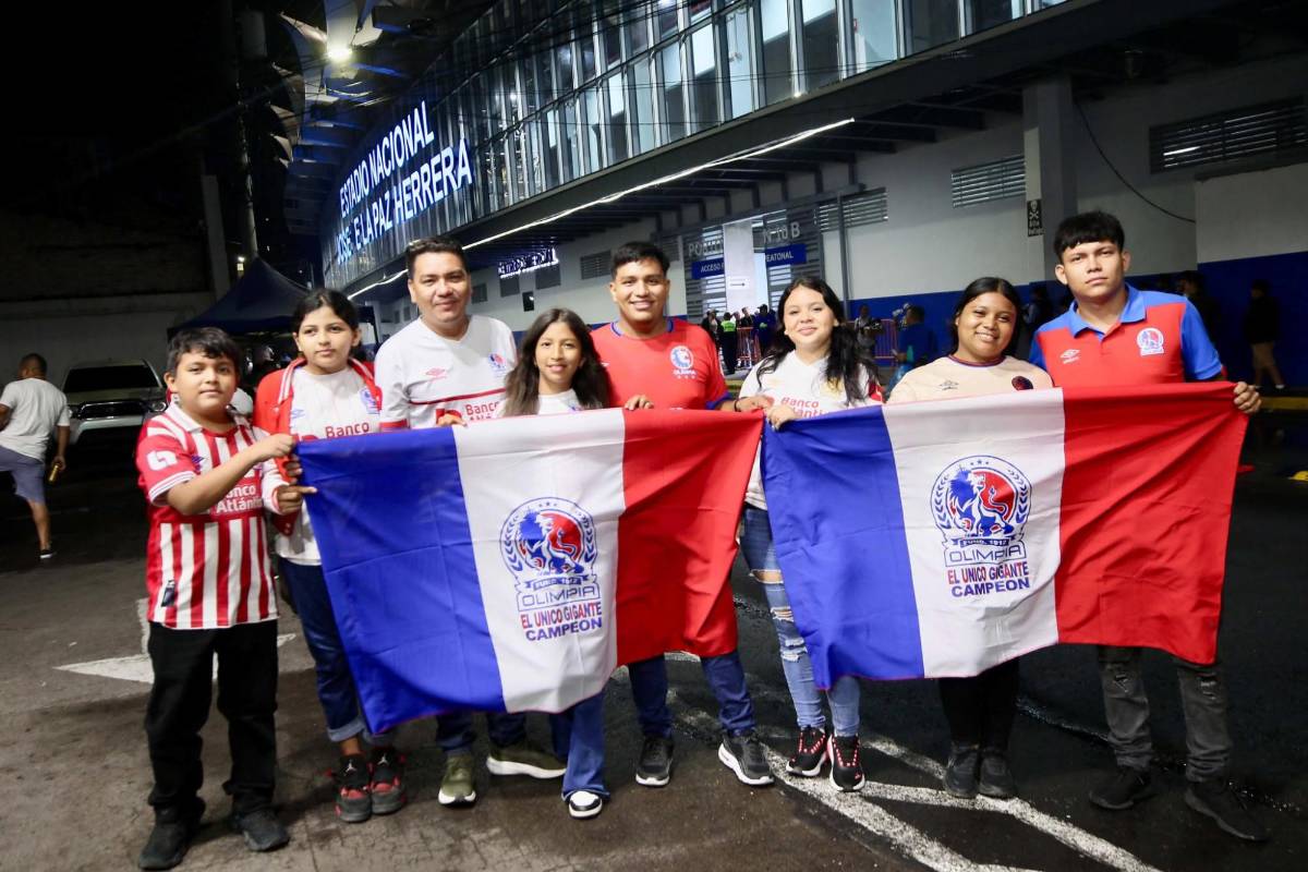Lindas chicas, show de La Ultra Fiel y ambientazo previo al Olimpia-Firpo en Copa Centroamericana