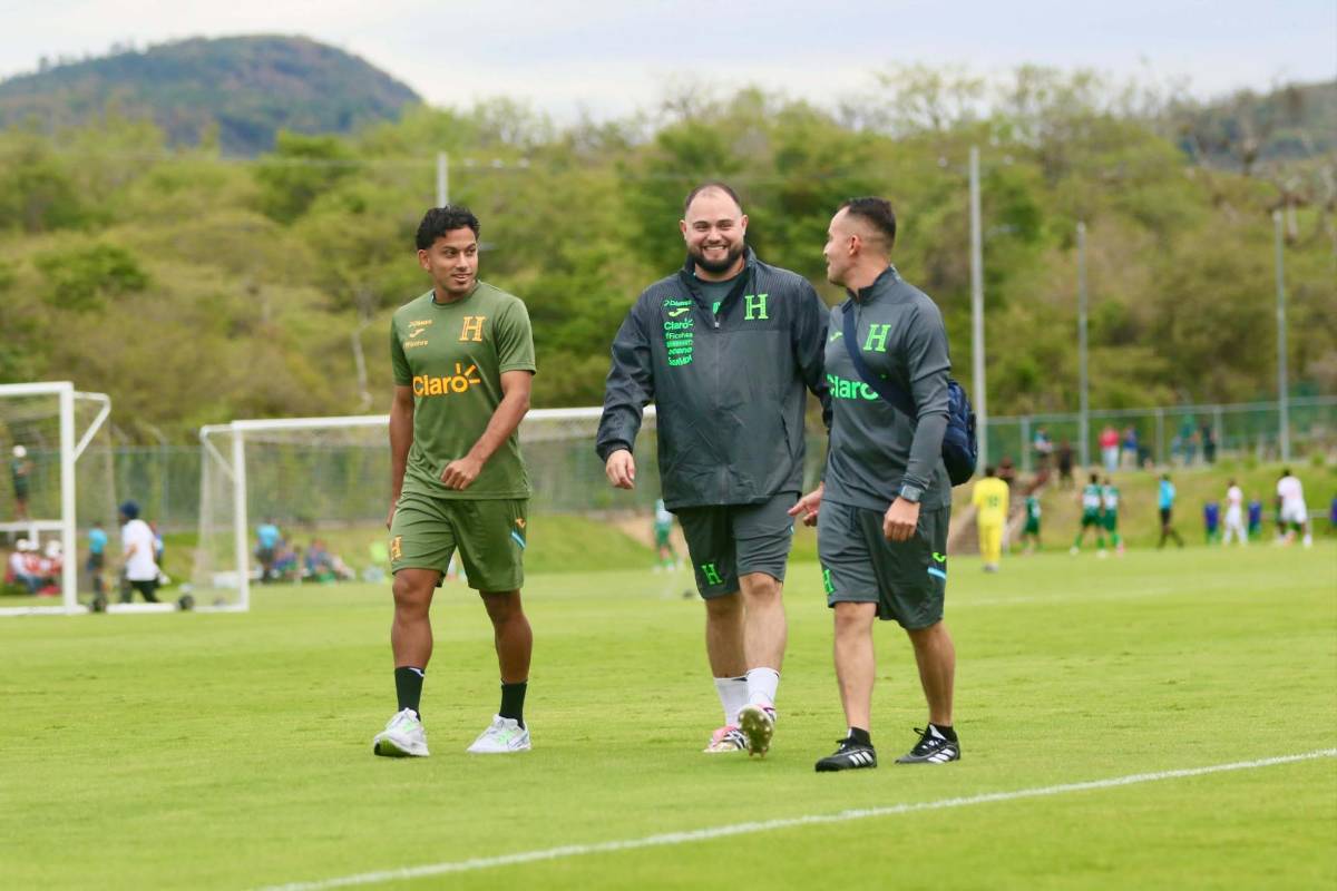 Edwin Rodríguez preocupa, legionario llega con lujosa bolsa y sorpresa en entreno de Honduras