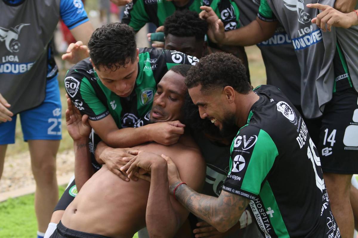 Las tristes y dolorosas imágenes de jugadores de Real Sociedad tras el descenso de Liga Nacional