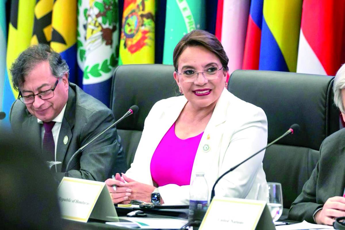 Xiomara Castro se reunirá hoy en Costa Rica con Rodrigo Chaves