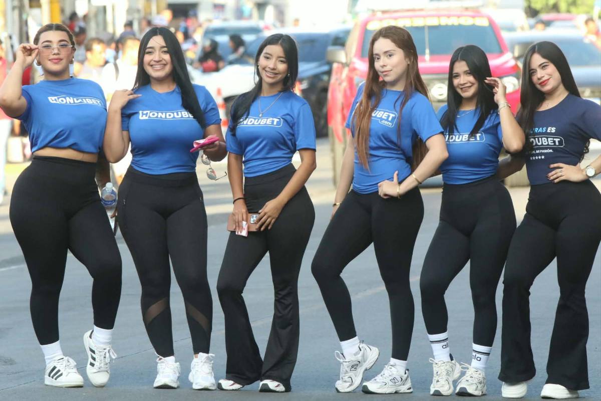 Las bellas chicas que fueron captadas en el Nacional en final de Supercopa de Honduras