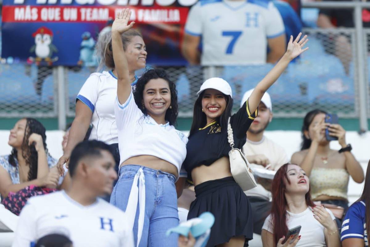 Partido de tiktokers se llena de chicas lindas: Milagro Flores sorprende con otras influencers