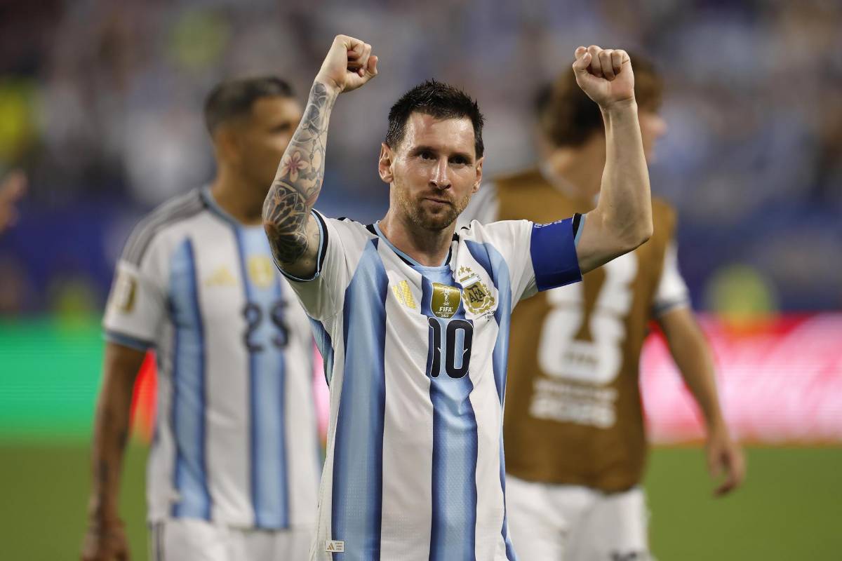Doble récord de Messi, héroe de Argentina, Vozinha cumple su sueño y tristeza en Cabo Verde