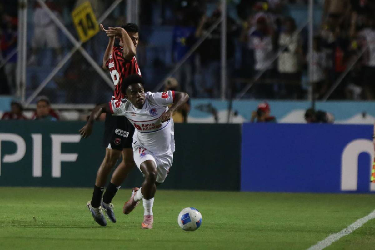 Amargura de Olimpia, villanos del partido y alegría de Alajuelense tras clasificar a final de Copa Centroamericana