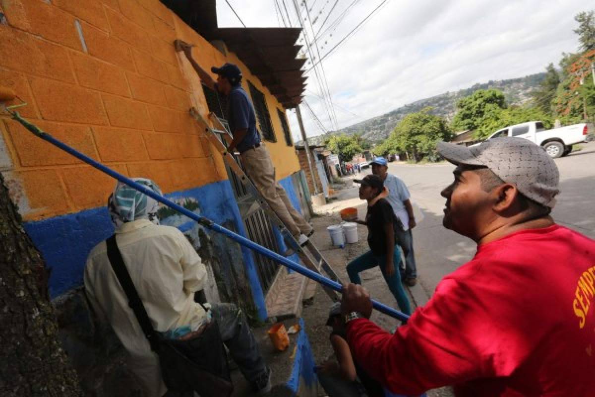 Pintado de 700 casas mejora ornato en cuatro barrios y colonias