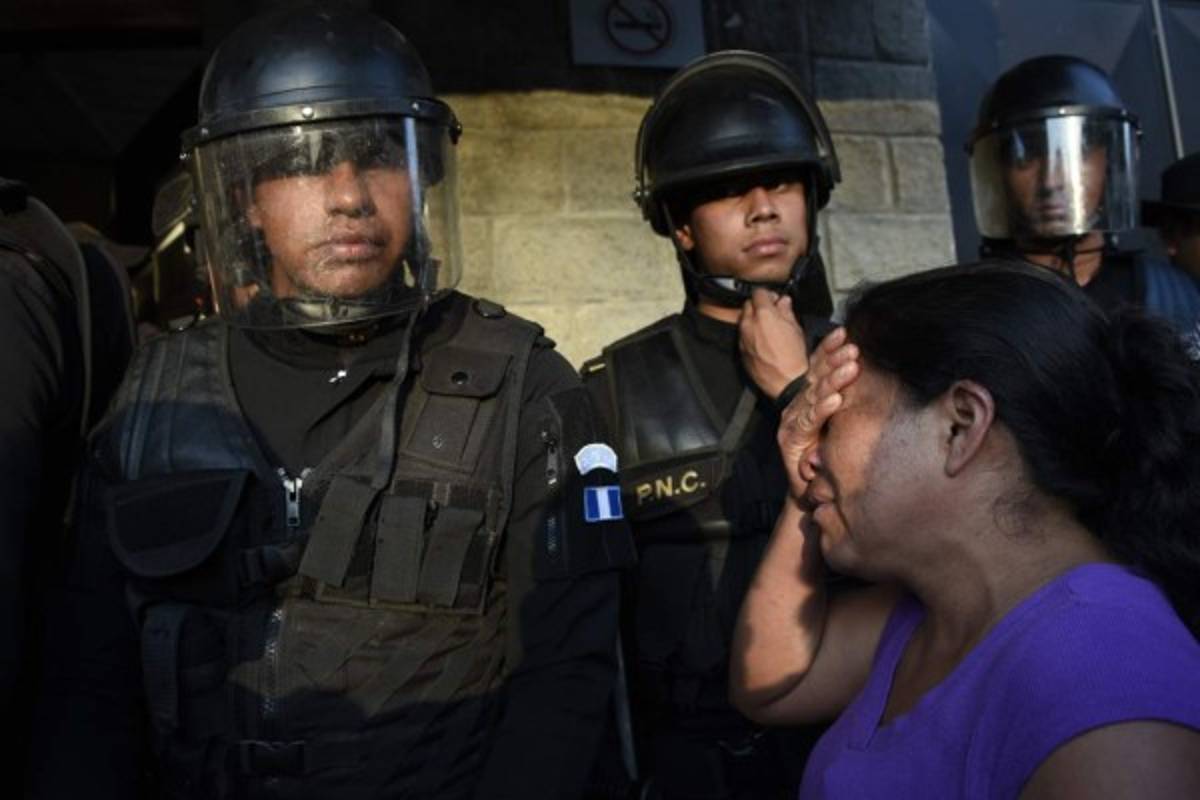 Aumentan a 29 las jóvenes muertas por incendio en refugio de Guatemala