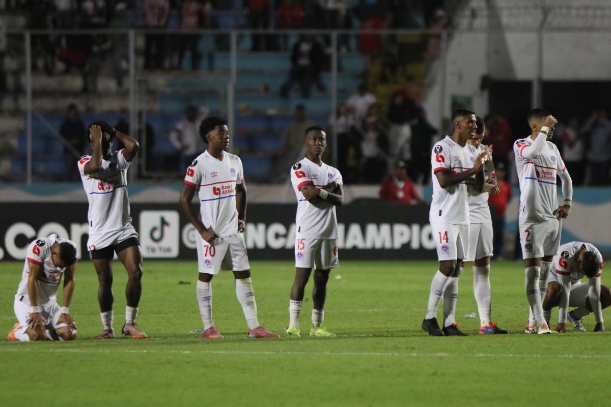 Amargura de Olimpia, villanos del partido y alegría de Alajuelense tras clasificar a final de Copa Centroamericana