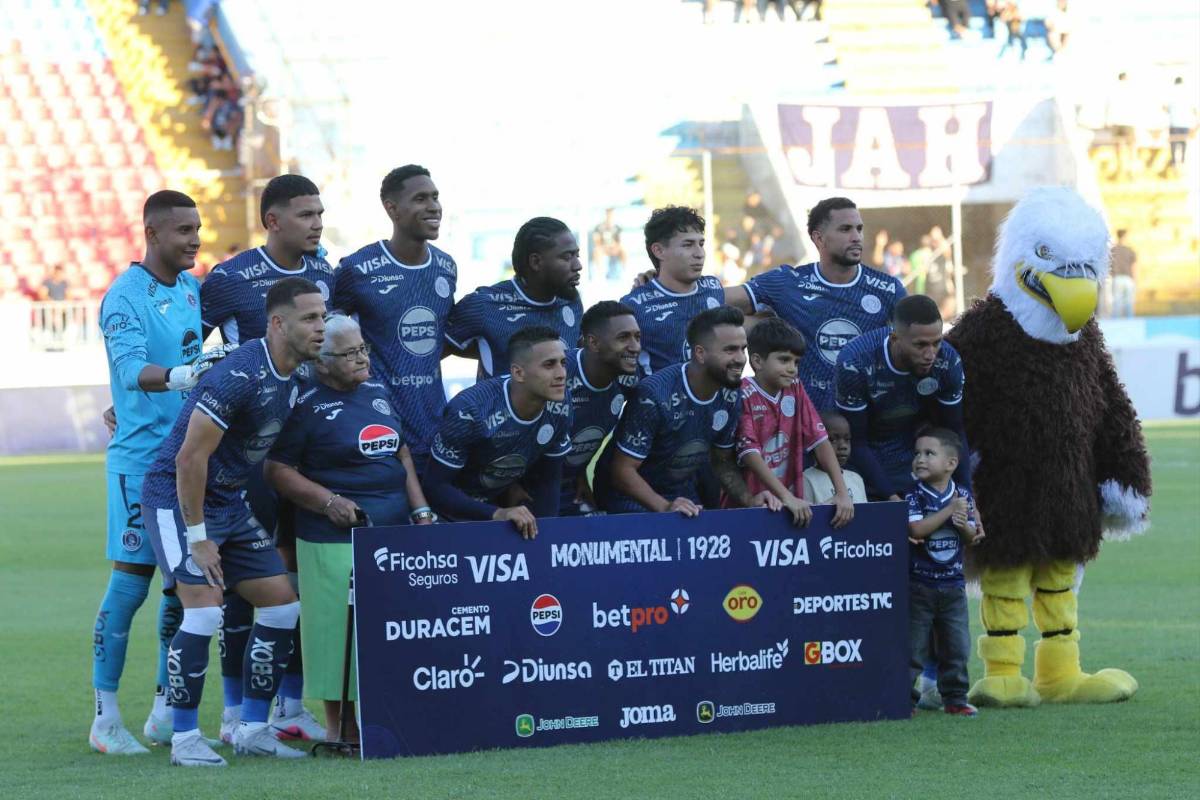 DT de Honduras vigila, esposa de exjugador sorprende y Motagua amarga a Real España