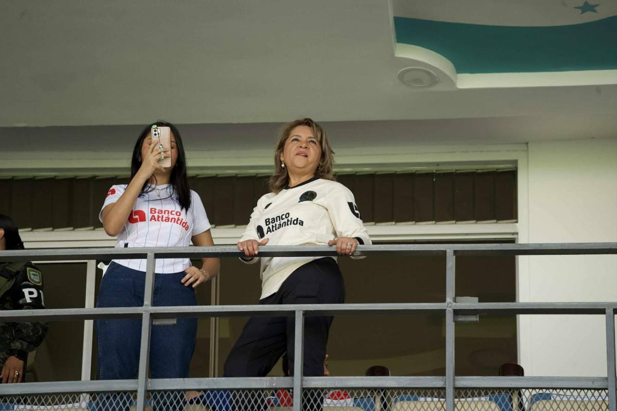 Recibimiento hostil, jugadores llegan de civil y fiesta olimpista previo a final ante Real España