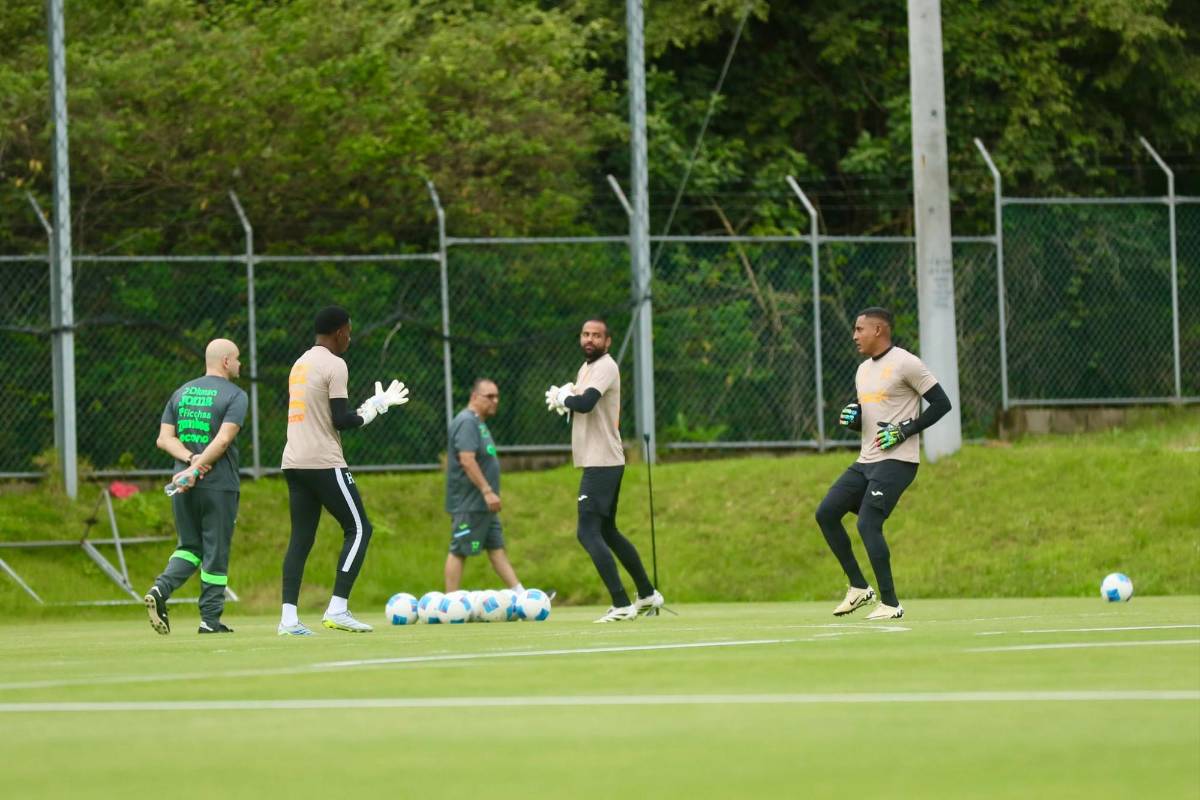 Edwin Rodríguez preocupa, legionario llega con lujosa bolsa y sorpresa en entreno de Honduras