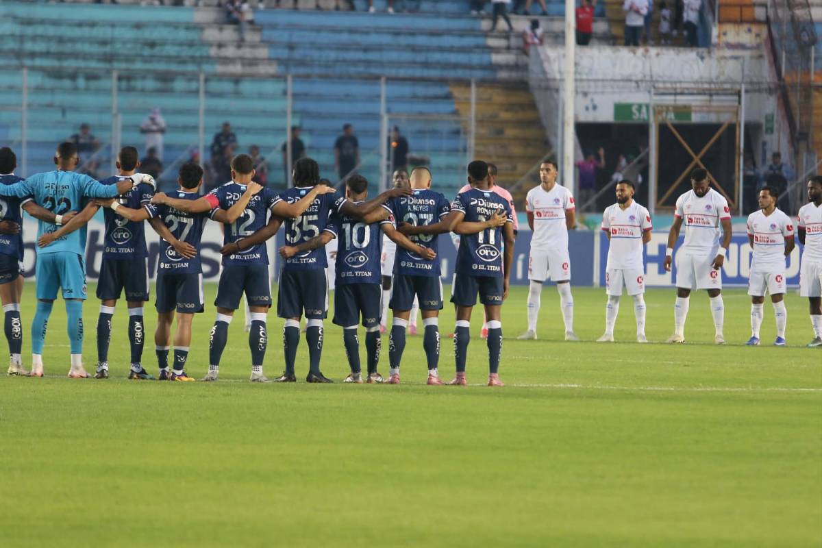 Motivo de la pelea de barras, terror en las afueras del Nacional y Olimpia hace sufrir a Motagua