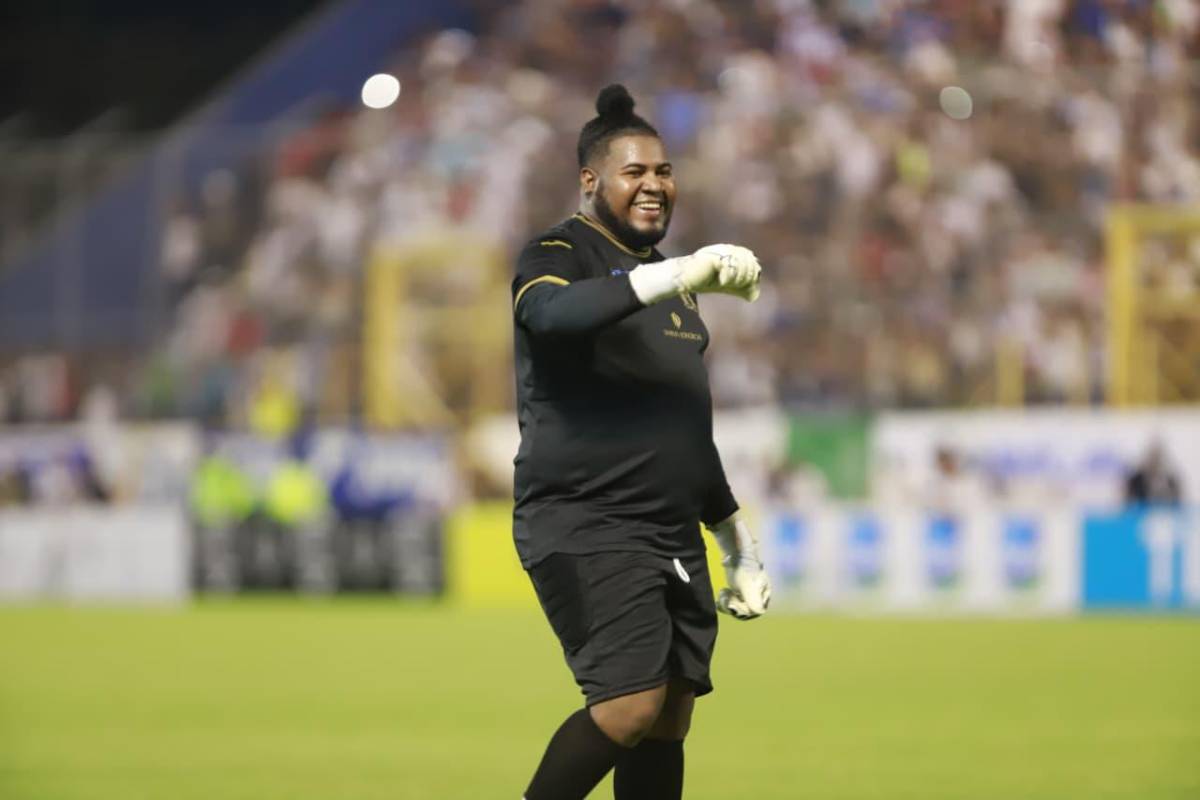 Elsa Oseguera y Milagro Flores sorprendieron: Famosos presentes en partido de tiktokers