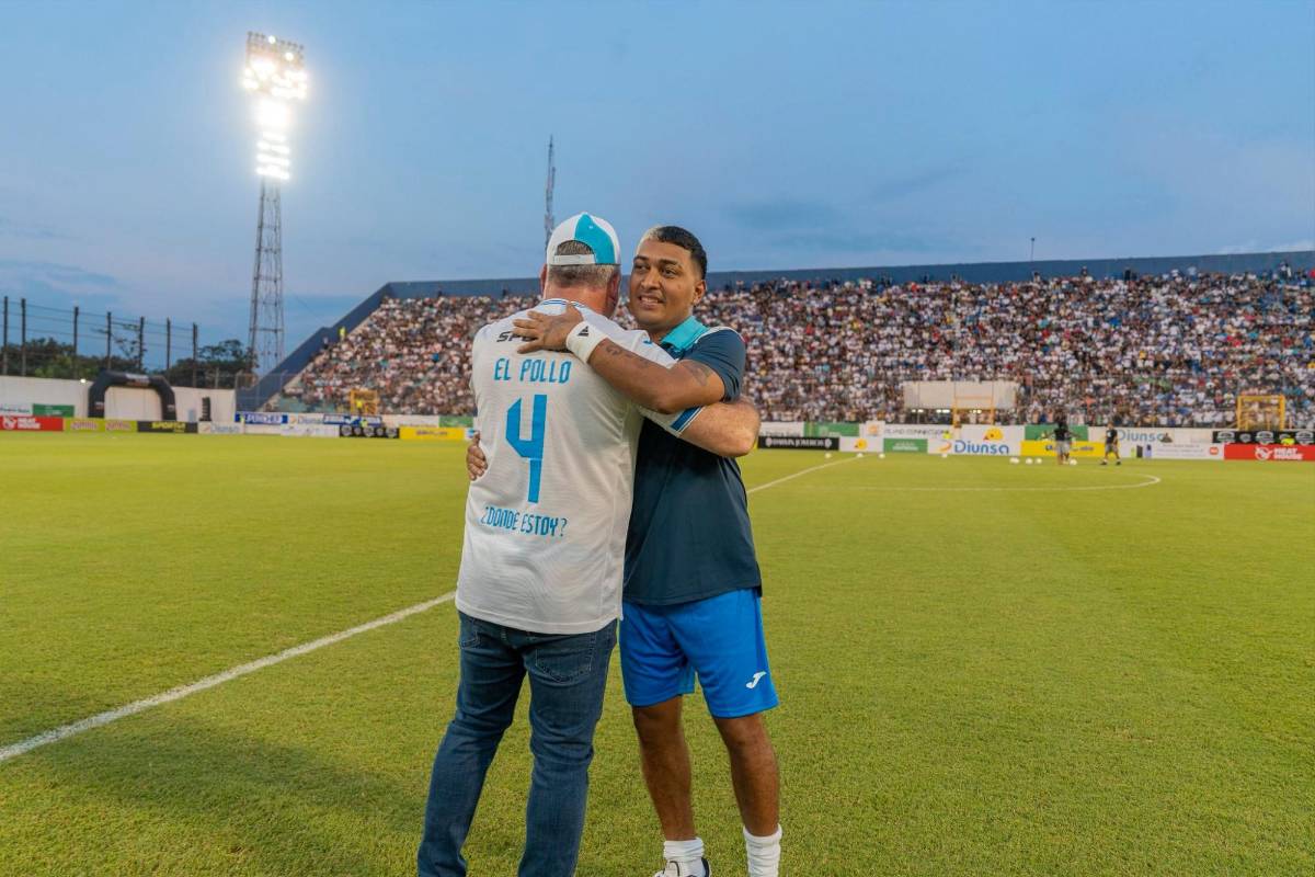 ¿Por qué no metieron a jugar al alcalde Roberto Contreras en el partido de tiktokers en Honduras?