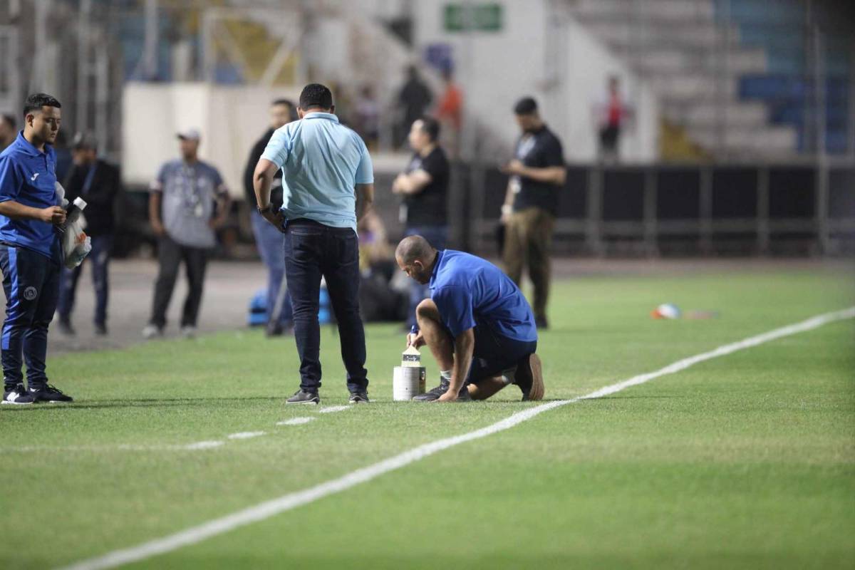 Penoso: Con sillas plásticas y arreglos de último minuto se jugará el Motagua vs Cincinnati